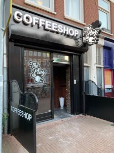 the-plug-west-coffeeshop-amsterdam-entrance-day