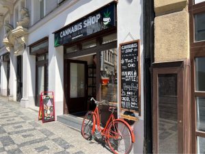 cannabis-shop-jurefarm-cz-prague-entrance-day